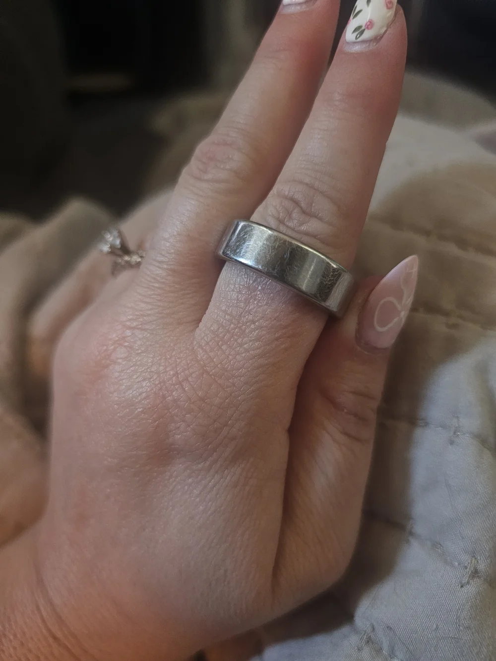 Oura Gen 3 Silver Smart Ring with Black Charger Size 12